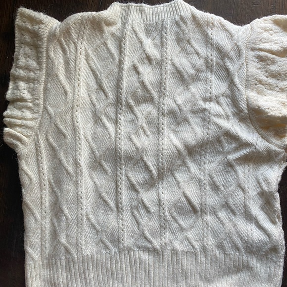 Mango designer white cream sleeveless sweater top - Picture 2 of 4